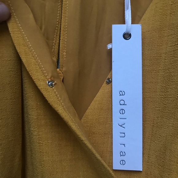 Mustard Capri pant suit with tie and duo slit back - Picture 6 of 8